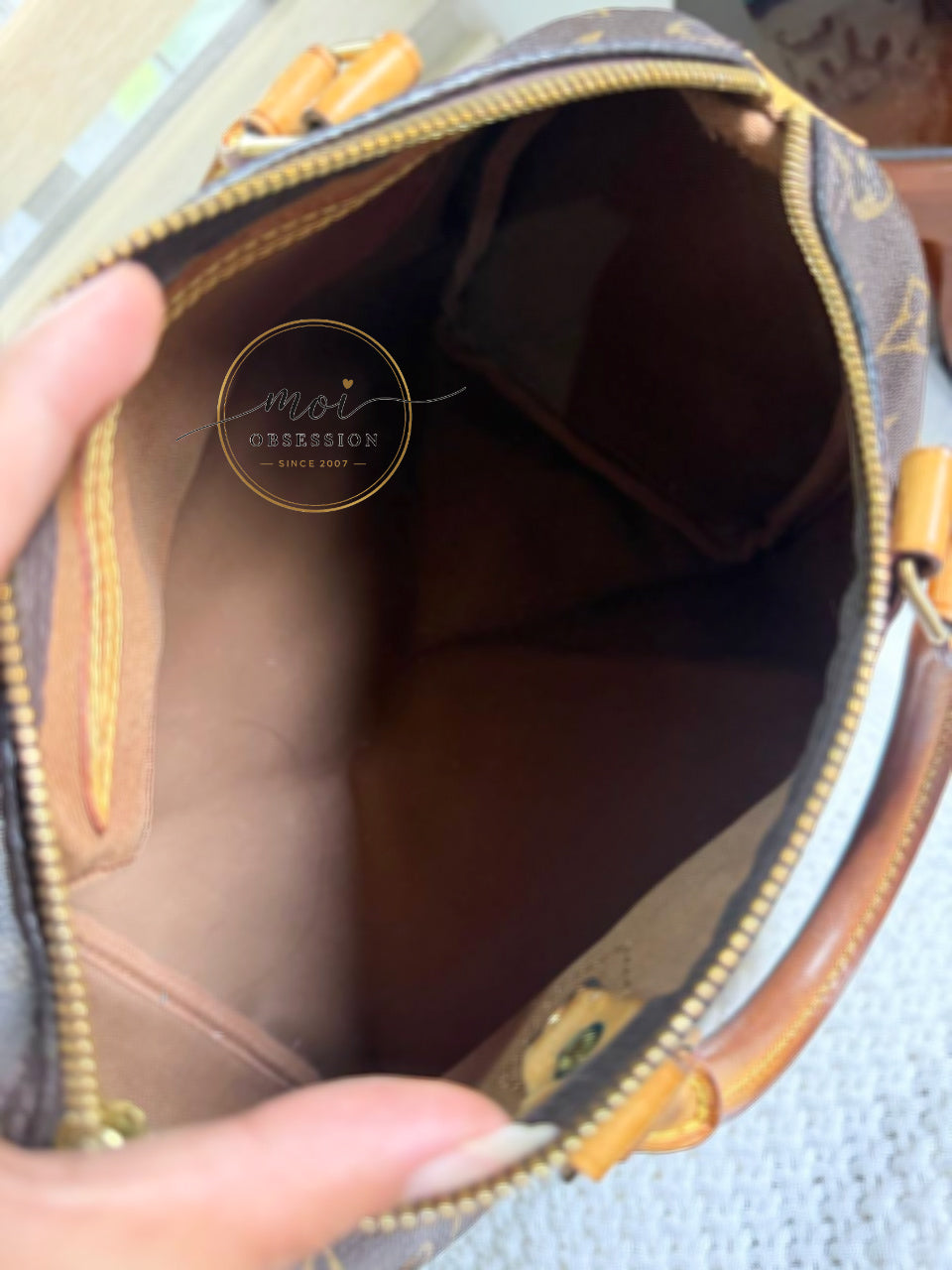 LOUIS VUITTON SPEEDY 25 MONOGRAM SLIGHTLY USED CONDITION