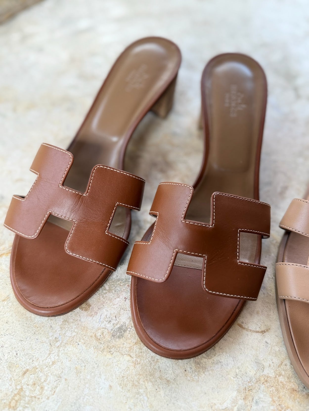 HERMES OASIS SIZE 38 1/2 slightly used