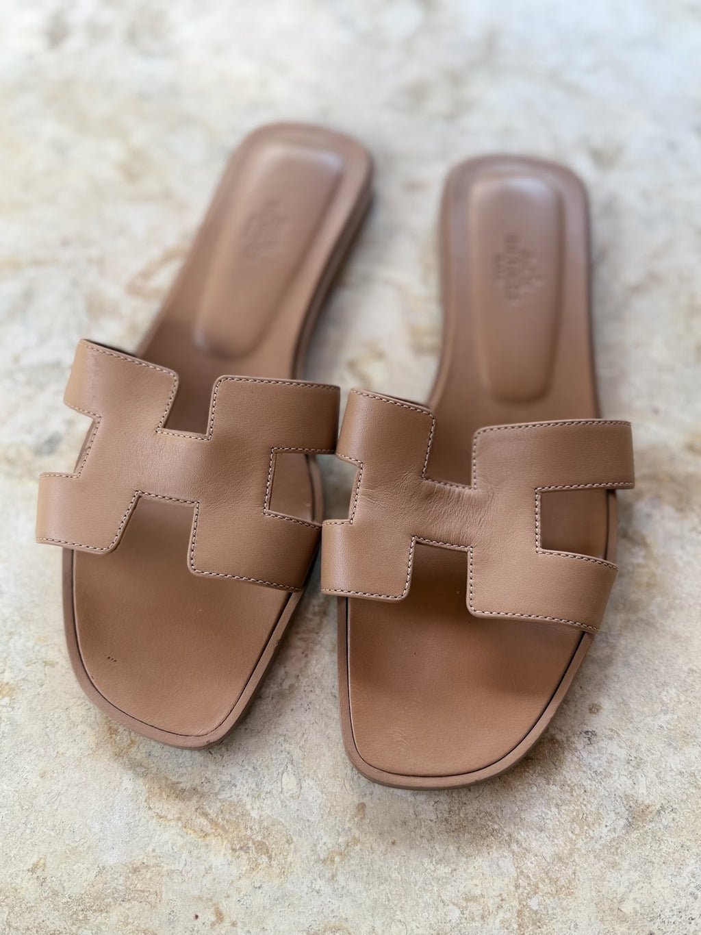 HERMÈS ORAN SANDALS size 38 1/2 slightly used