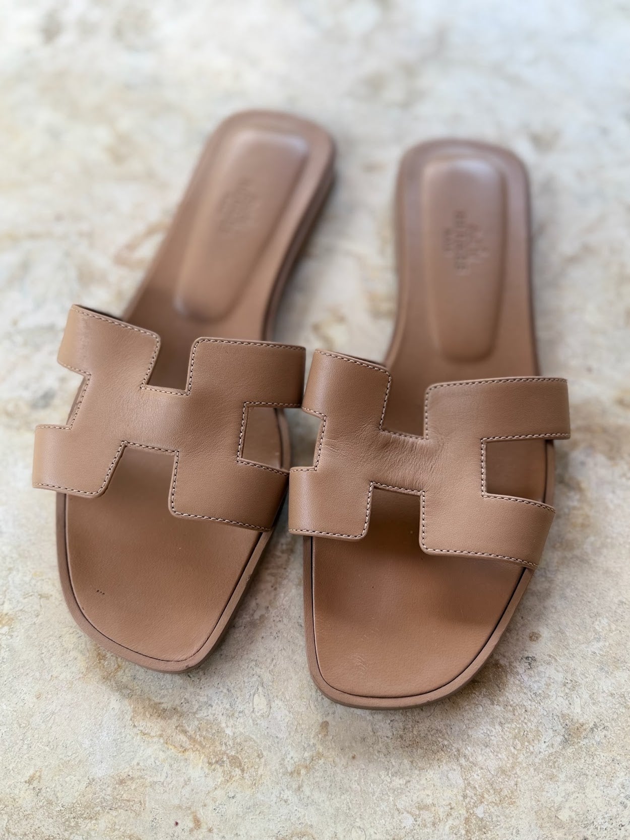 HERMÈS ORAN SANDALS size 38 1/2 slightly used