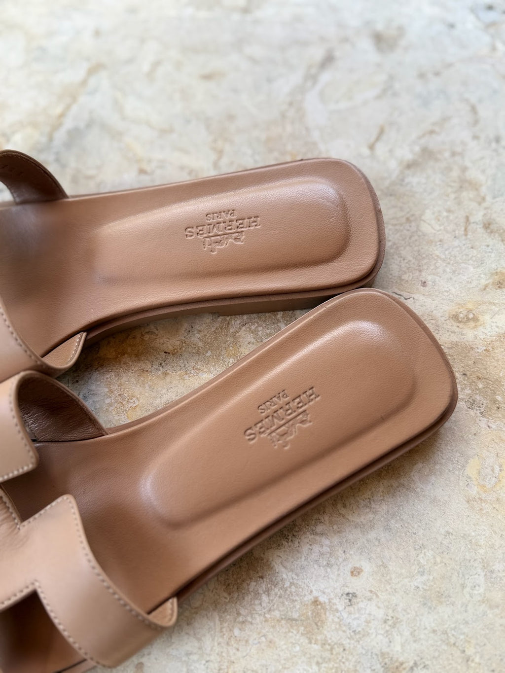 HERMÈS ORAN SANDALS size 38 1/2 slightly used