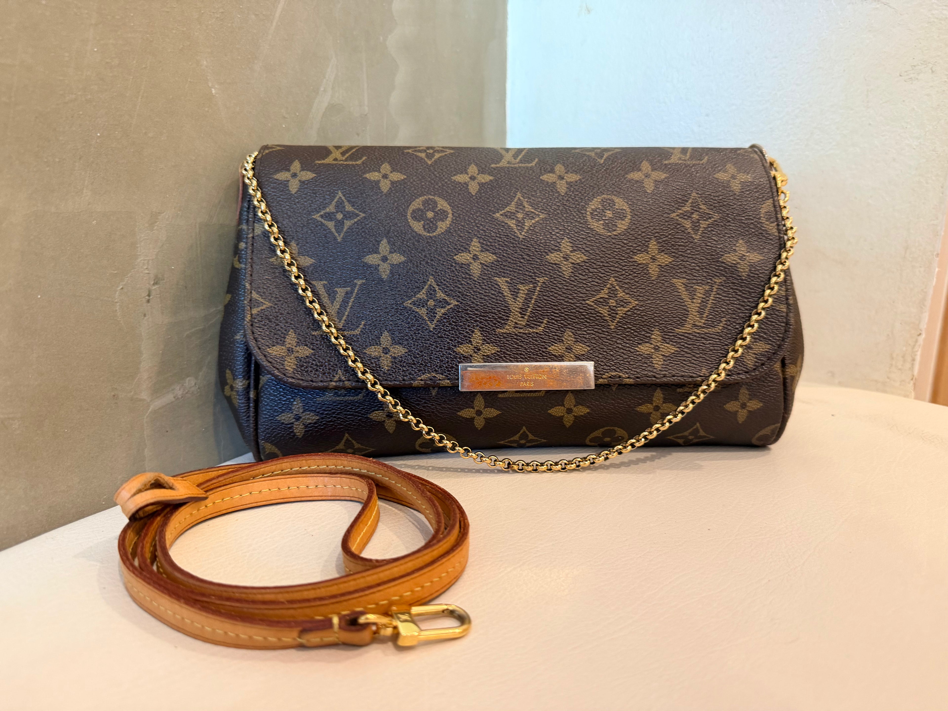 Pre-owned Louis Vuitton Favorite PM Monogram