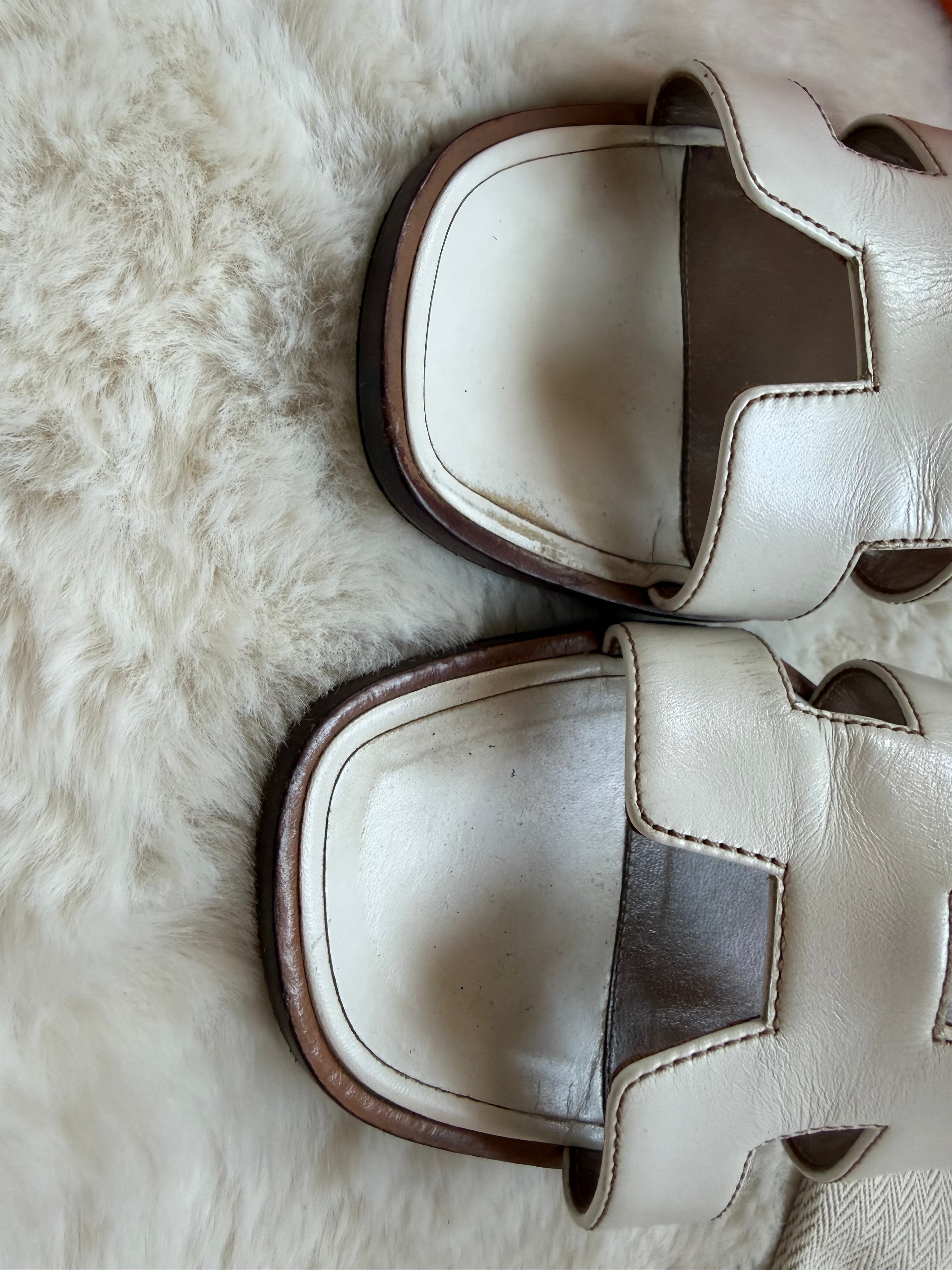 Hermès Oran Flat Sandals White Size 35.5 – Pre-Owned