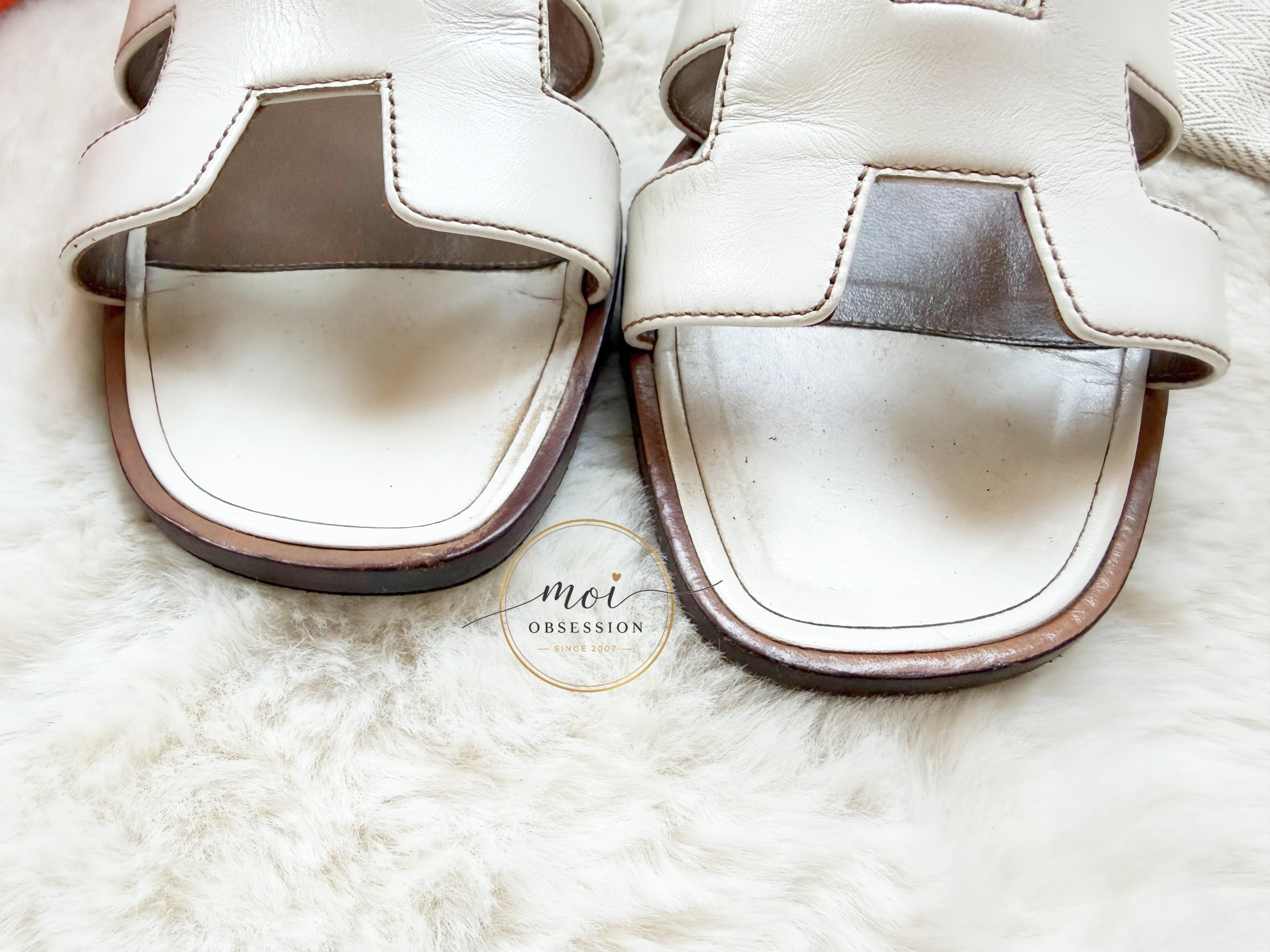 Hermès Oran Flat Sandals White Size 35.5 – Pre-Owned