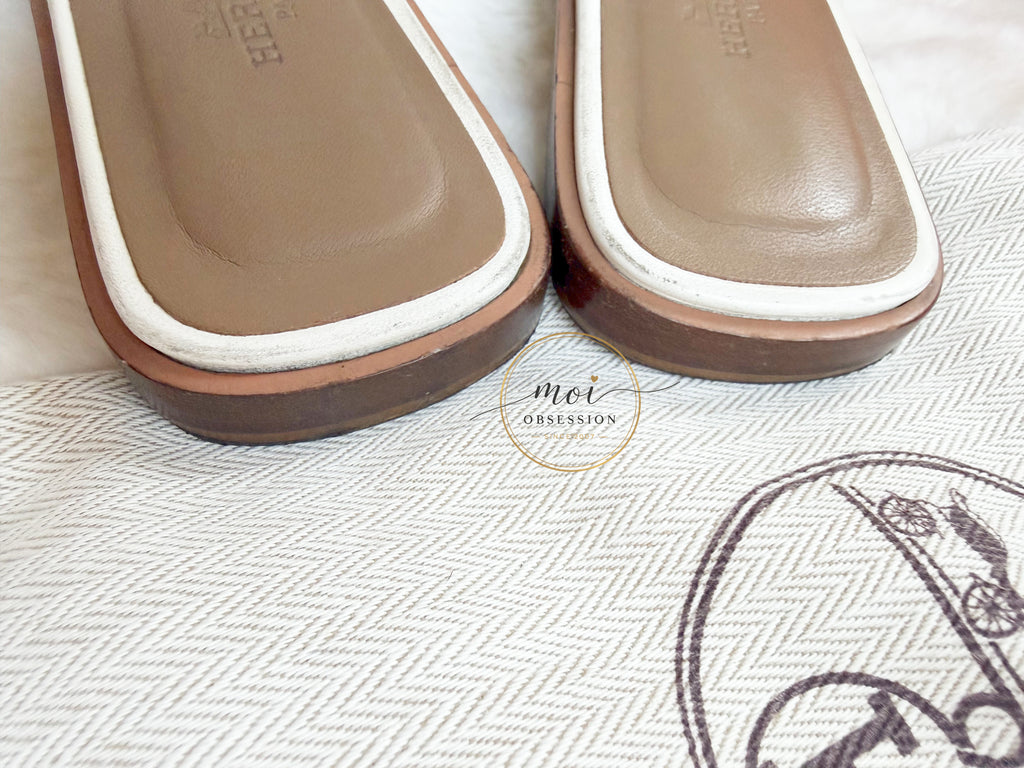 Hermès Oran Flat Sandals White Size 35.5 – Pre-Owned