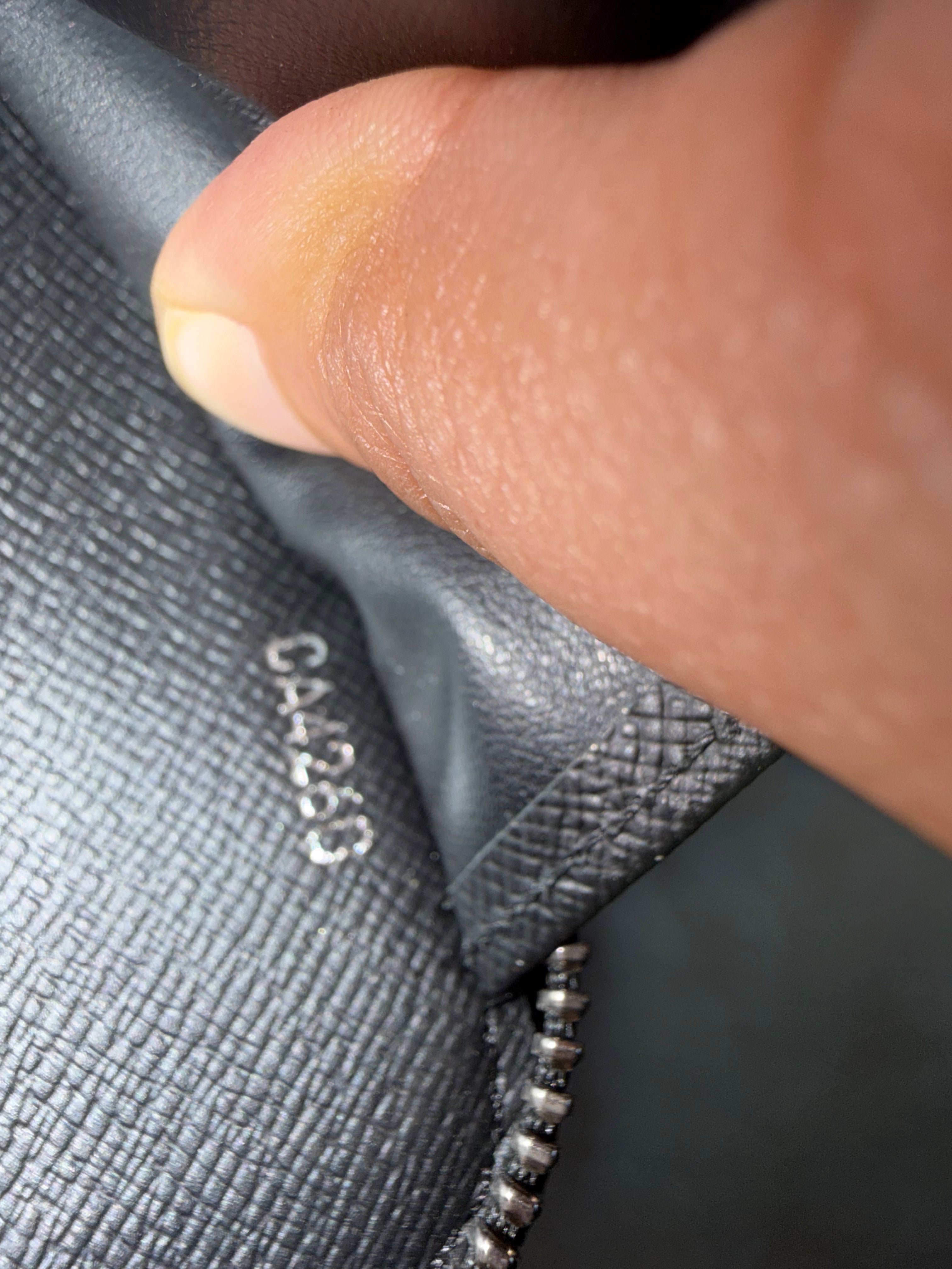 LOUIS VUITTON DAMIER GRAPHITE ORGANIZER ZIPPY WALLET